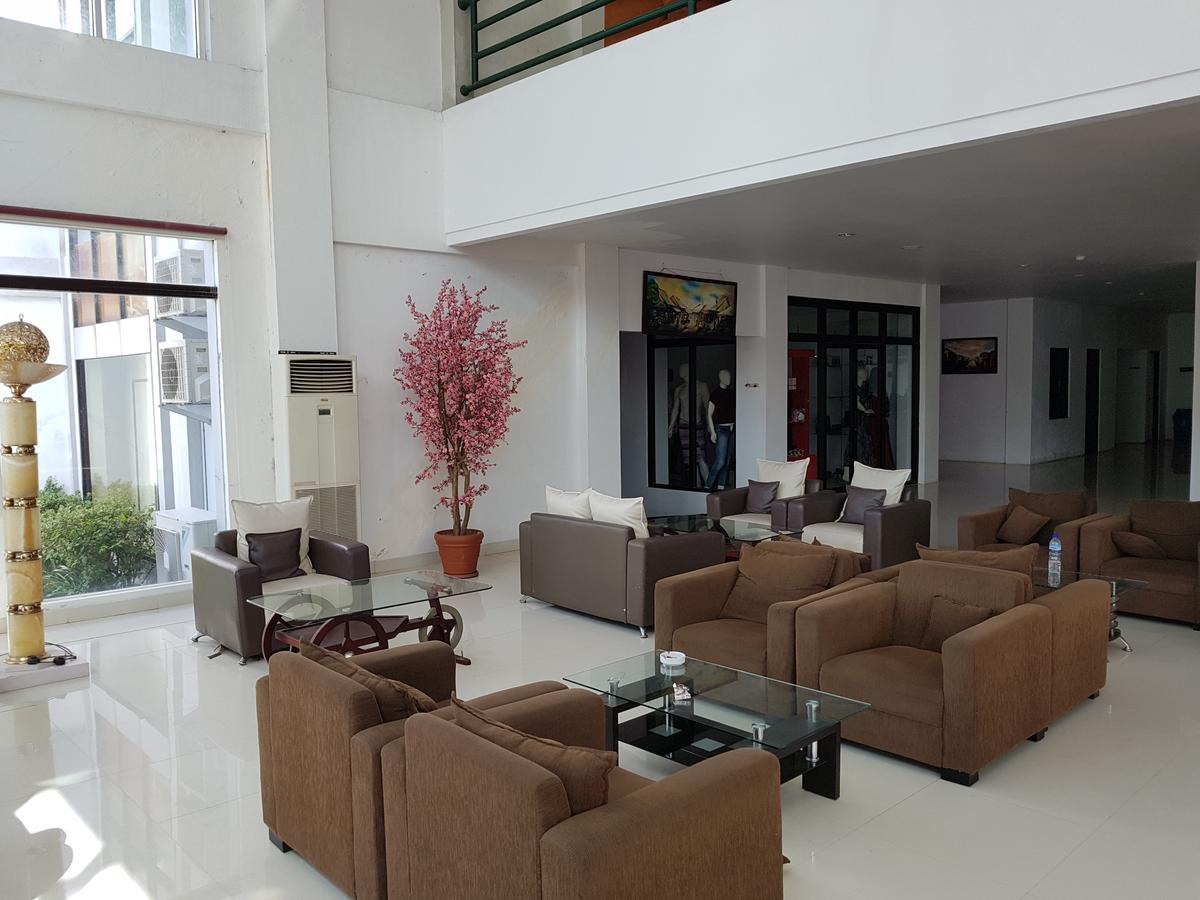 Grand Royal Taliwang Hotel Exterior foto