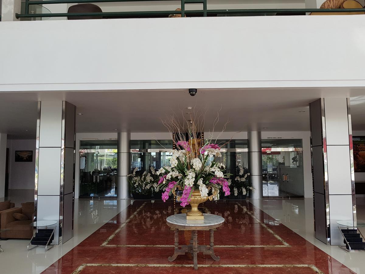 Grand Royal Taliwang Hotel Exterior foto