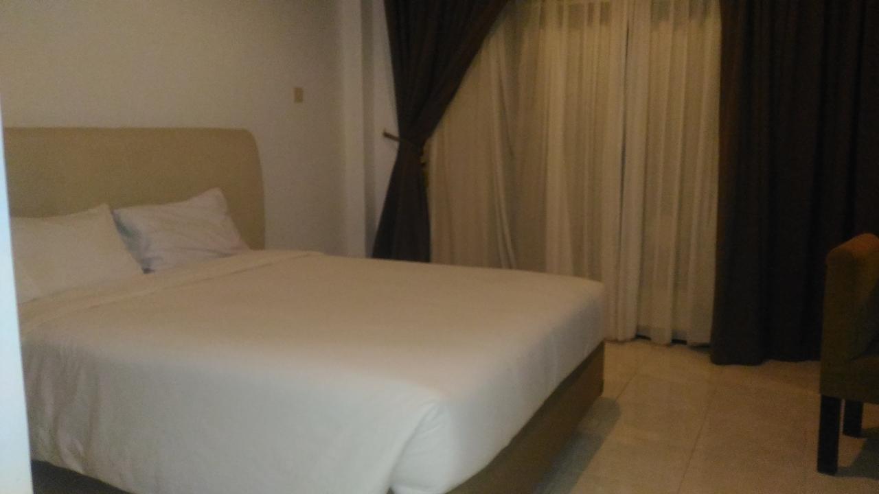 Grand Royal Taliwang Hotel Quarto foto