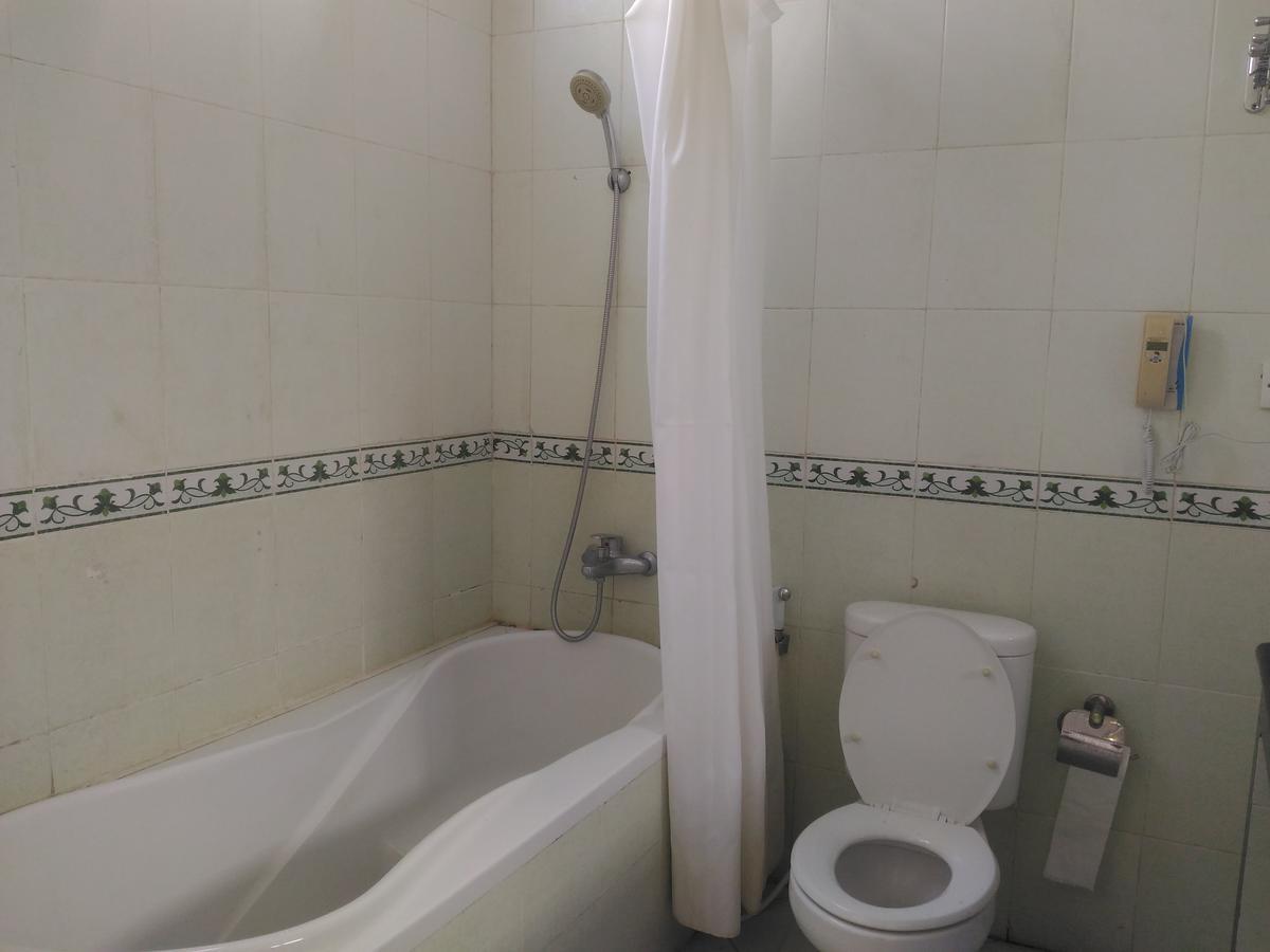 Grand Royal Taliwang Hotel Quarto foto